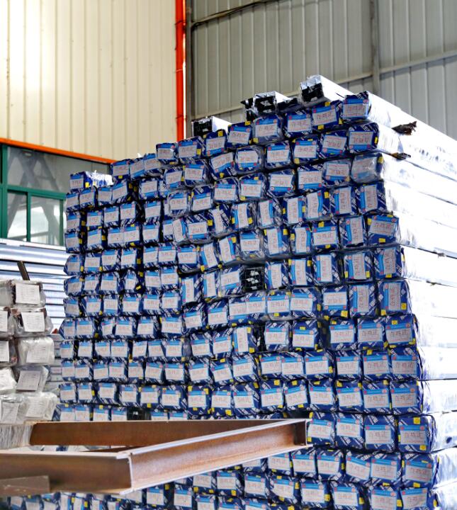 Porozmawiajmy dziś o producentach niekonwencjonalnej produkcji i obróbki profili aluminiowych