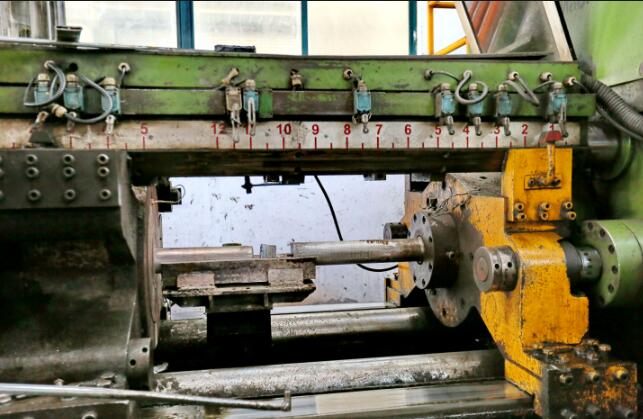 Po drugie, produkcja profili aluminiowych, niestandardowe profile aluminiowe i znakomite techniki obróbki profili o specjalnych kształtach.